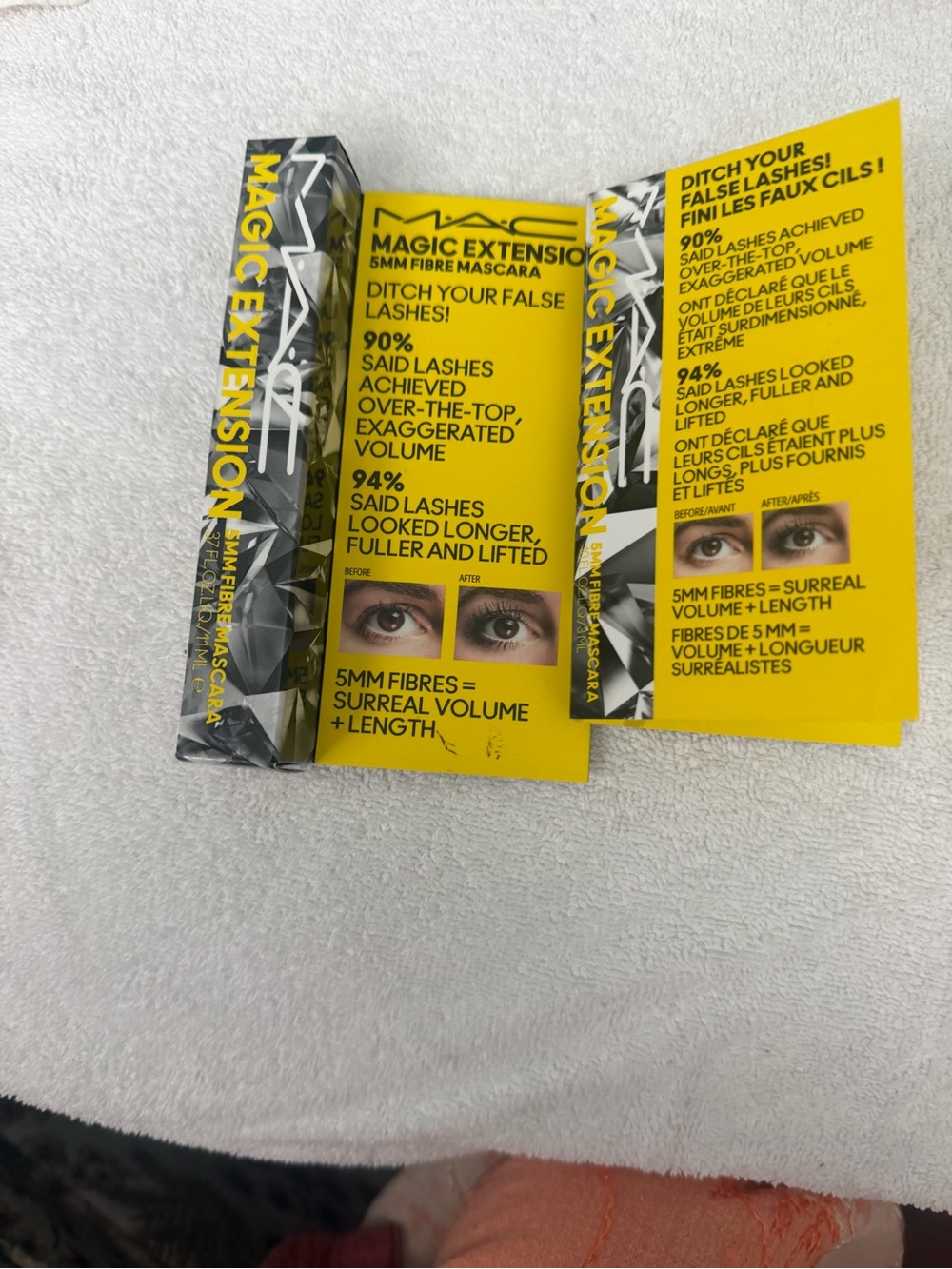 MAC Cosmetics Magic Extension Mascara - Yellow & Black